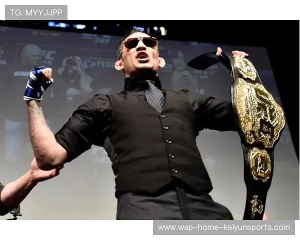 UFC选手闪击KO震动全网观看量爆炸：一夜之间的传奇从这里起飞