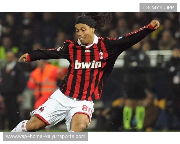 欧冠赛场出现新英雄，媒体争相报道